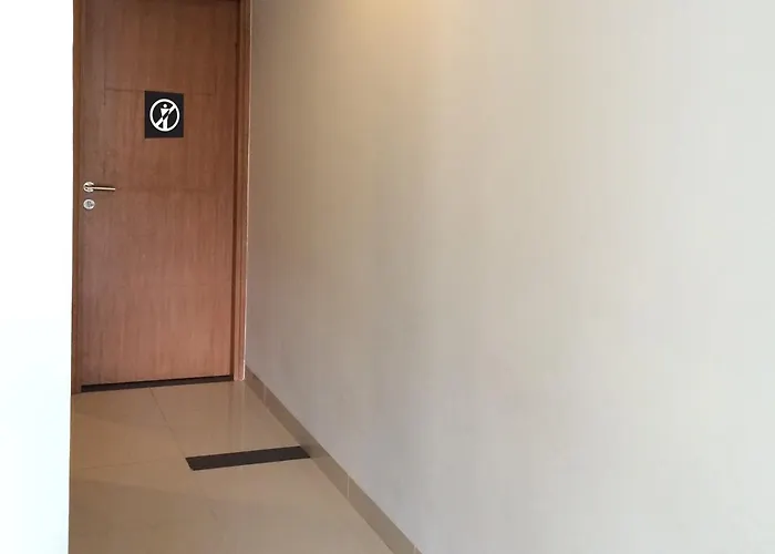 吉兹会议酒店 2* 丹帕沙